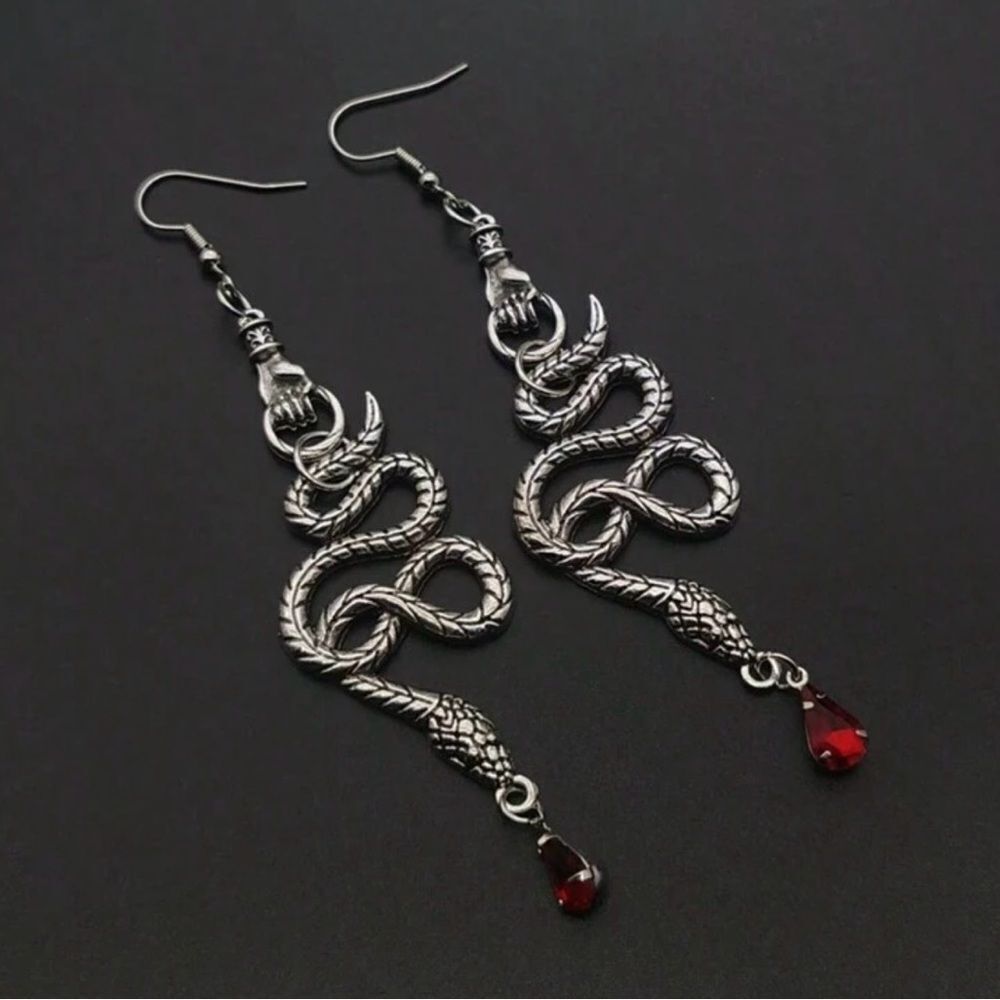 Gothic Snake Dangling Earrings Silver Tone, Res hanging Jewel accent engraved